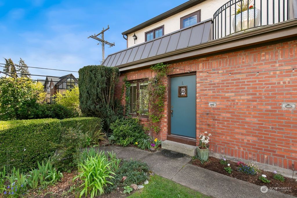 Photo of 4321 Linden Avenue N #L, Seattle, WA 98103 (MLS # 2213767)