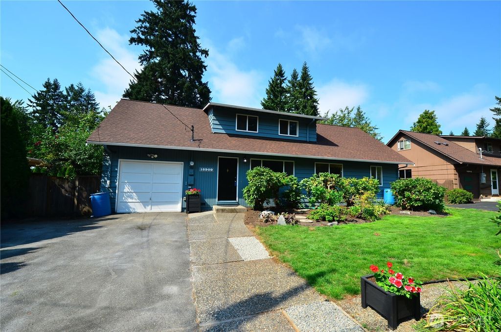 Photo of 18909 89th Avenue NE, Bothell, WA 98011 (MLS # 2427670)
