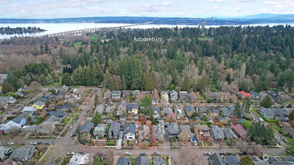 Photo of 2206 25th Avenue E, Seattle, WA 98112 (MLS # 2032582)