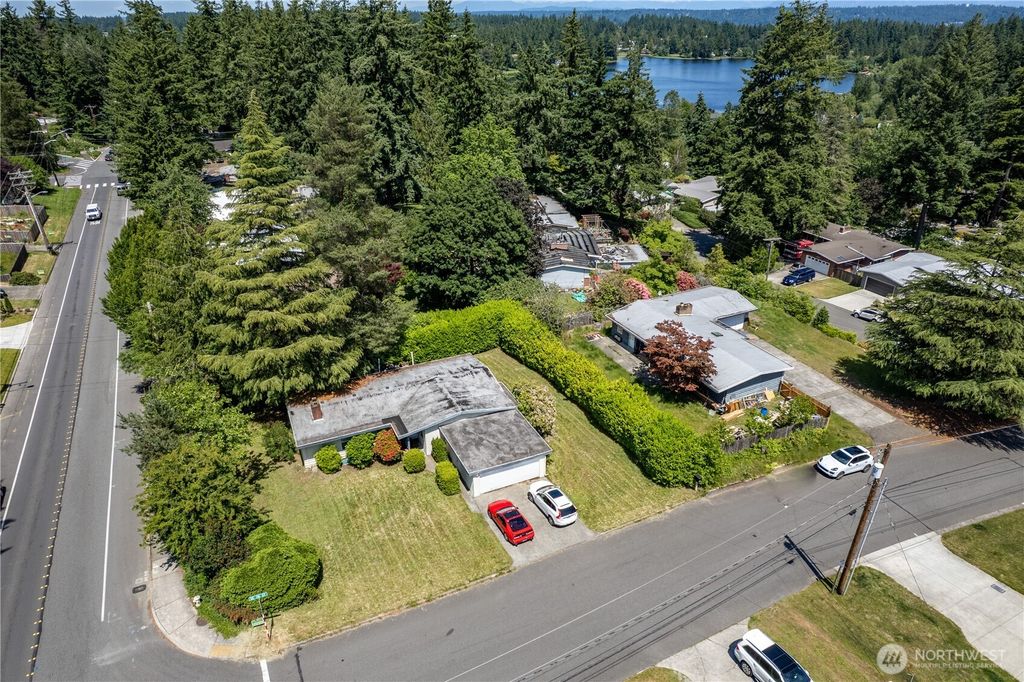 Photo of 15604 SE 26th St St, Bellevue, WA 98008 (MLS # 2389521)