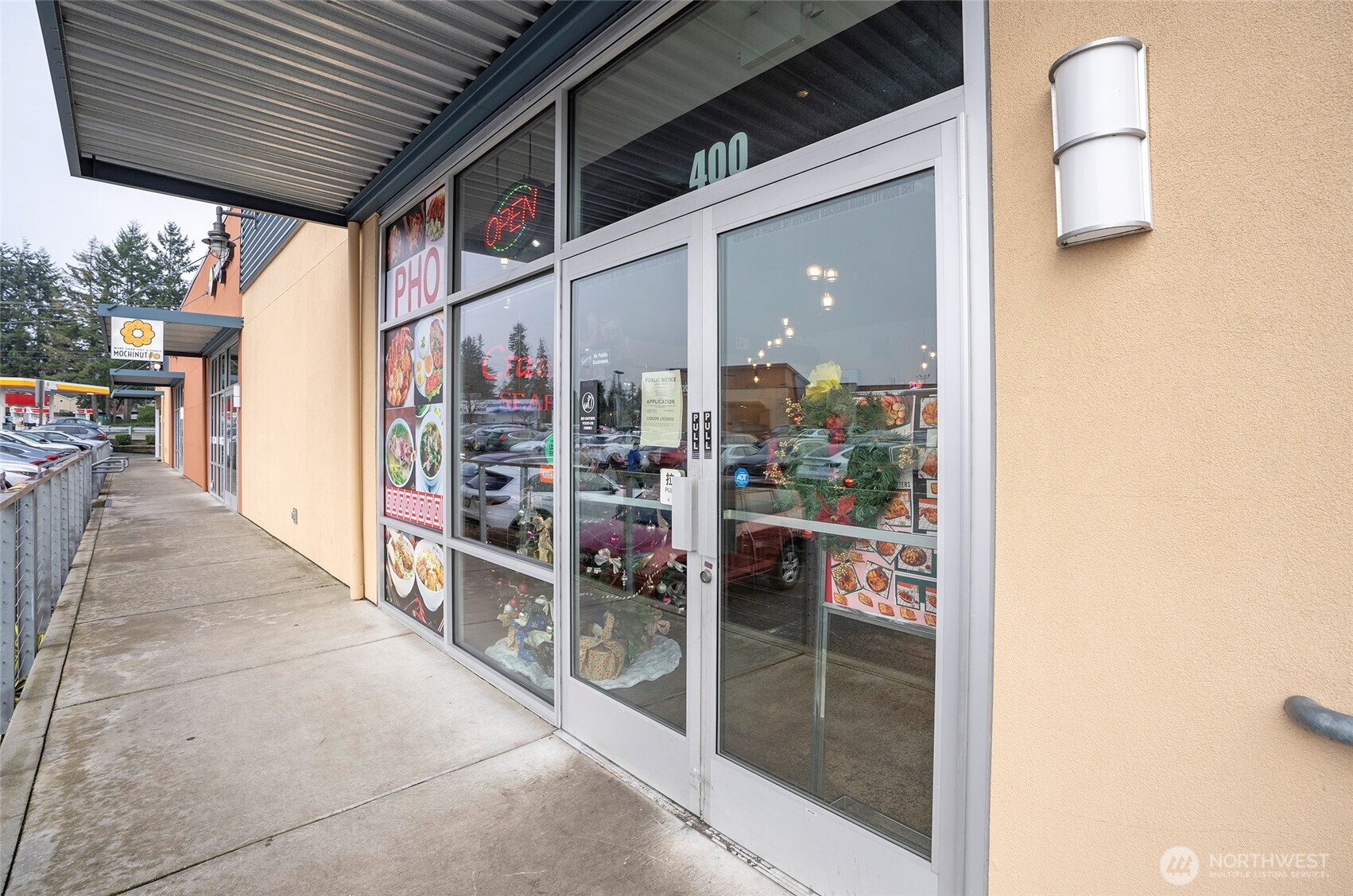 22001 Highway 99 400