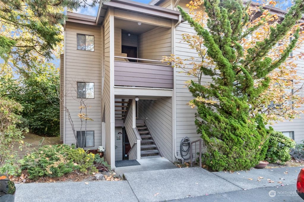 Photo of 15254 Sunwood Boulevard #E11, Tukwila, WA 98188 (MLS # 2006720)