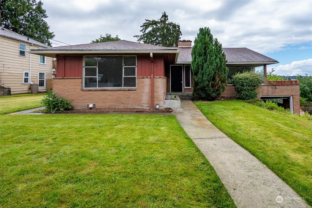 Photo of 4621 48th Avenue S, Seattle, WA 98118 (MLS # 2246905)