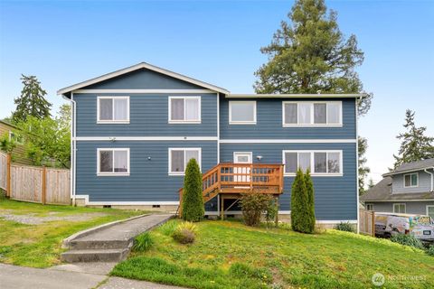 Photo of 2040 E 34th Street, Tacoma, WA 98404 (MLS # 2509154)
