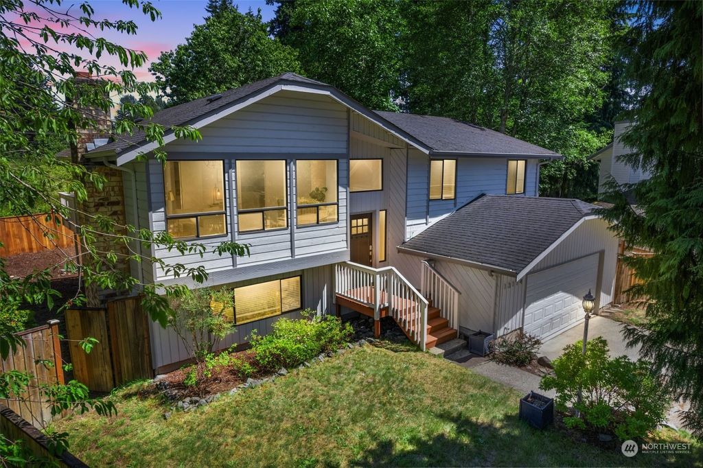 Photo of 13114 SE 232nd Court, Kent, WA 98031 (MLS # 2132300)