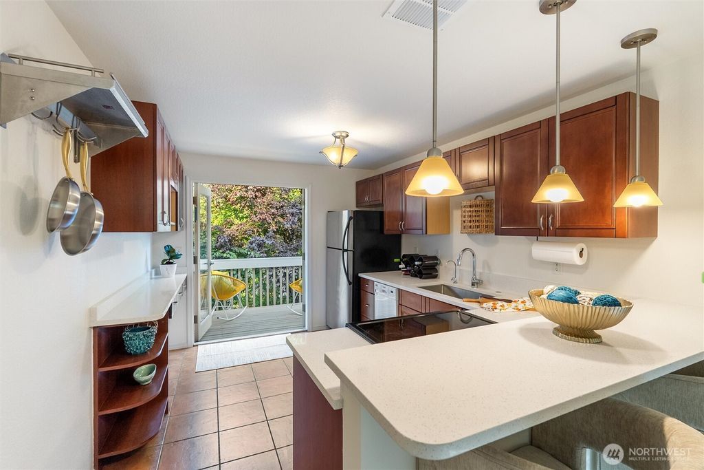 Photo of 19004 12th Avenue NE, Shoreline, WA 98155 (MLS # 2408118)