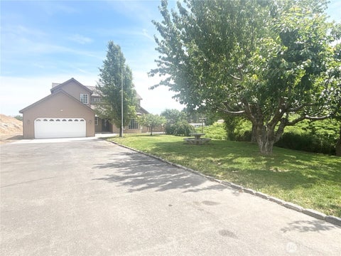 Photo of 2261 Pleasant Hill Road, Selah, WA 98942 (MLS # 2540740)