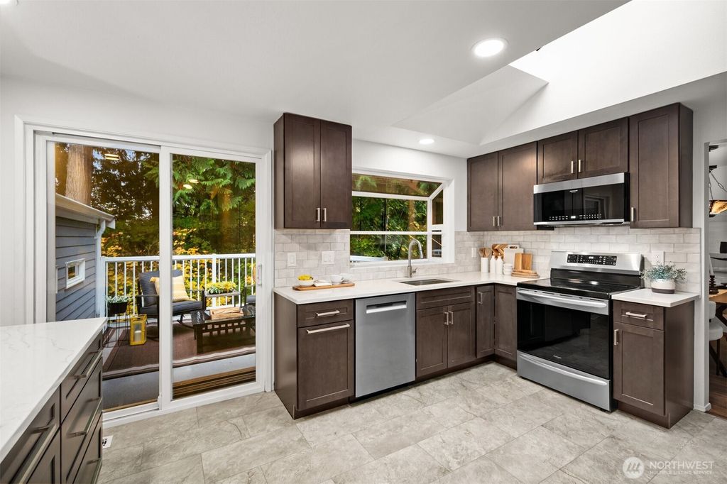 Photo of 10526 181st Avenue NE, Redmond, WA 98052 (MLS # 2448606)