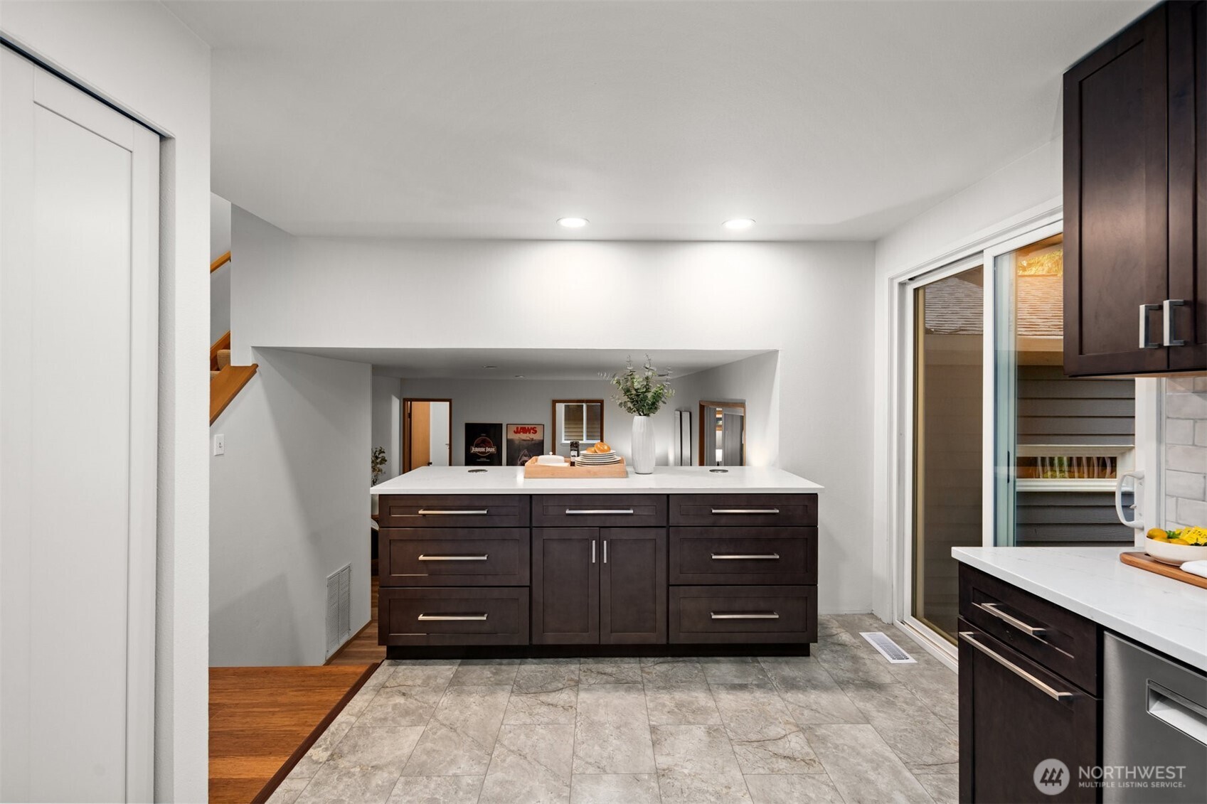 Redmond, Washington 98052, United States, 3 Bedrooms Bedrooms, ,2 BathroomsBathrooms,Residential,Active,234303