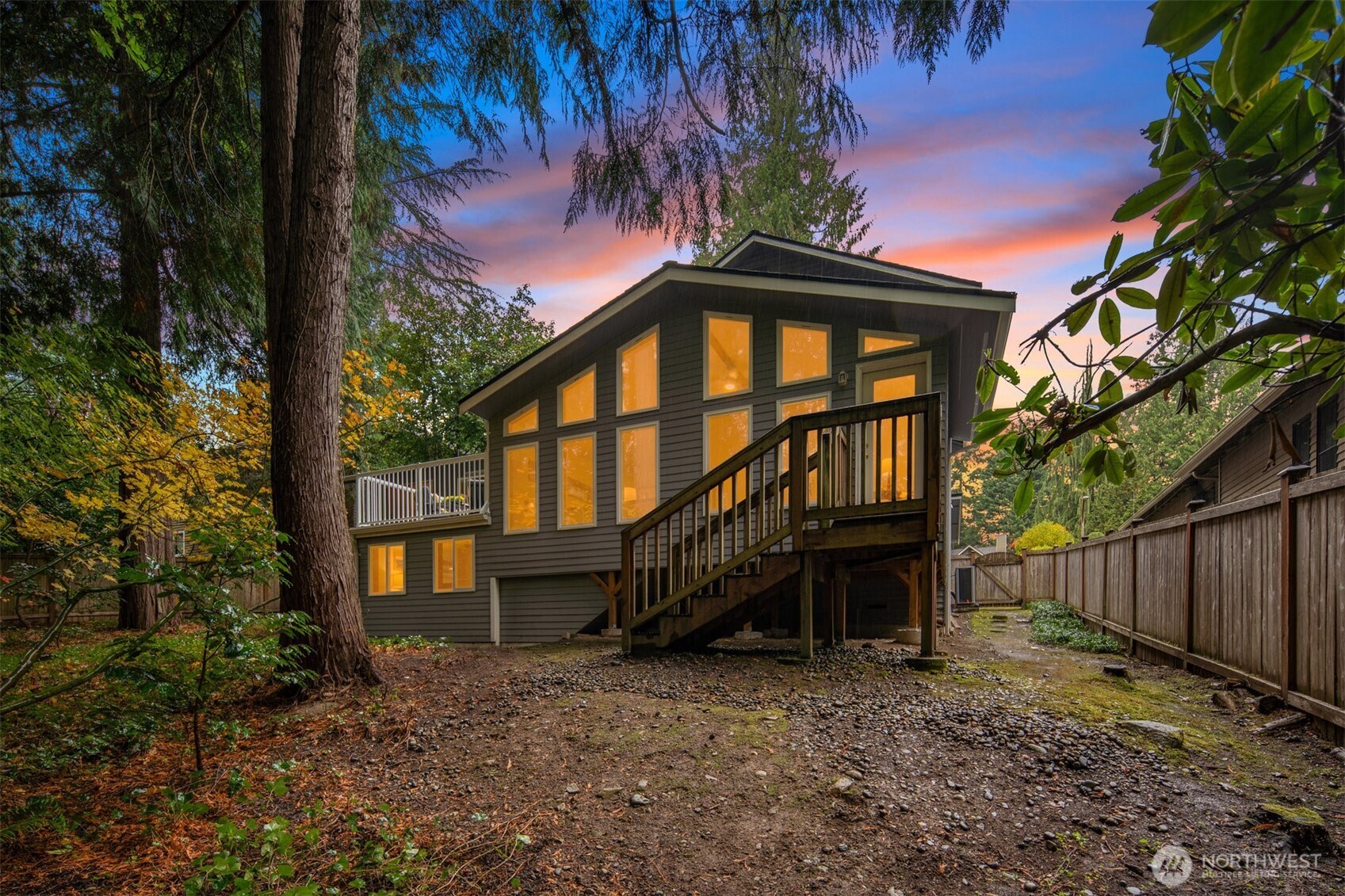 Redmond, Washington 98052, United States, 3 Bedrooms Bedrooms, ,2 BathroomsBathrooms,Residential,Active,234303