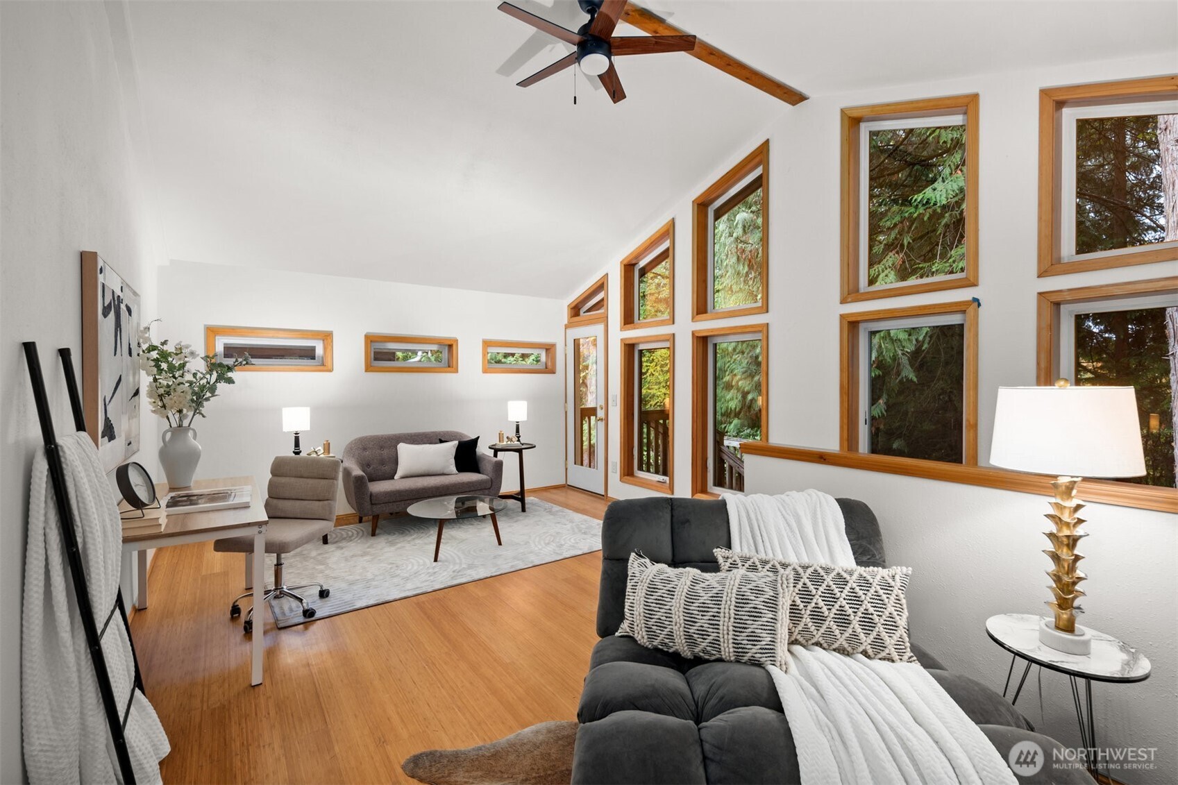 Redmond, Washington 98052, United States, 3 Bedrooms Bedrooms, ,2 BathroomsBathrooms,Residential,Active,234303