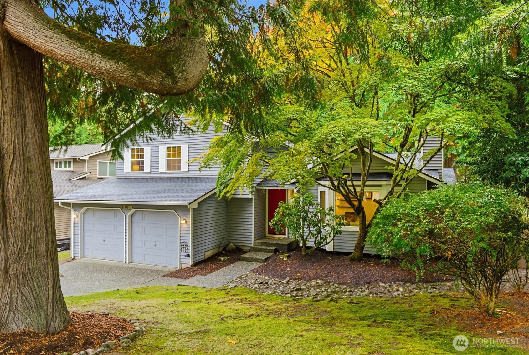 Redmond, Washington 98052, United States, 3 Bedrooms Bedrooms, ,2 BathroomsBathrooms,Residential,Active,234303