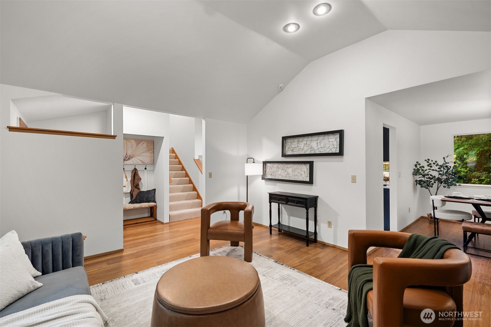 Redmond, Washington 98052, United States, 3 Bedrooms Bedrooms, ,2 BathroomsBathrooms,Residential,Active,234303