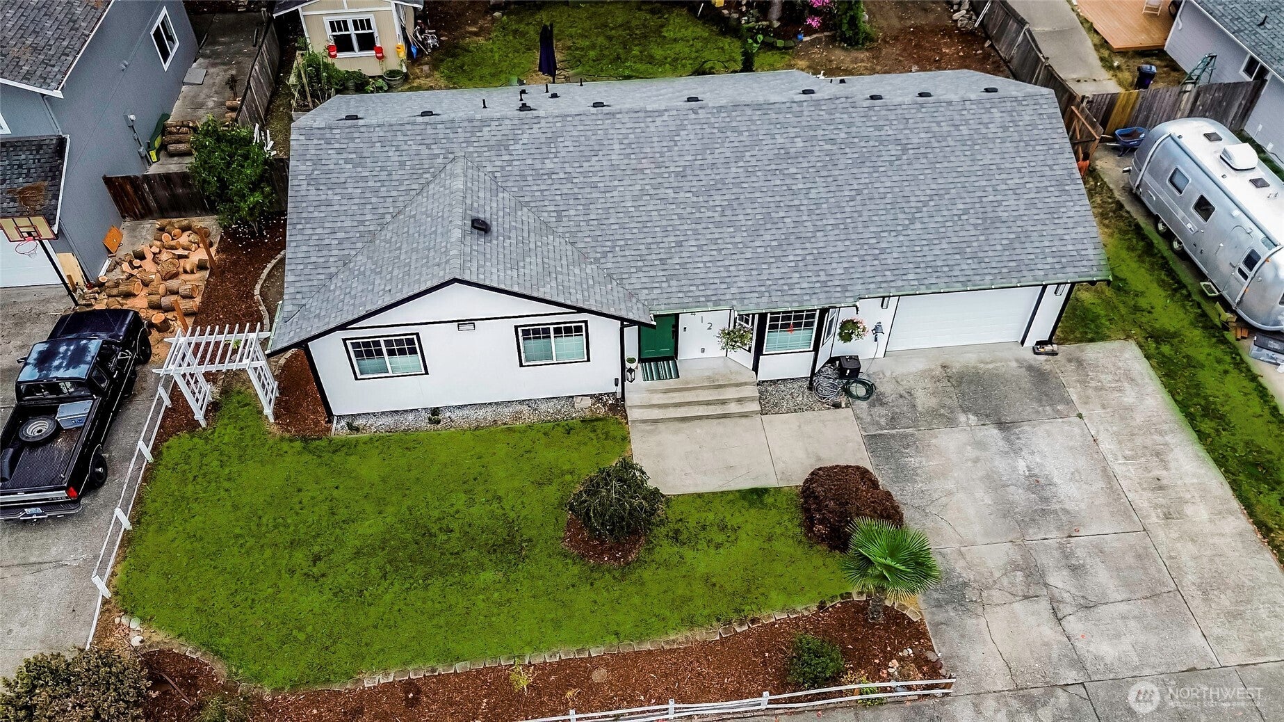 412 Volesky Drive SE