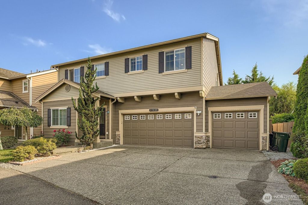 Photo of 12609 SE 279th Place, Kent, WA 98030 (MLS # 2428821)