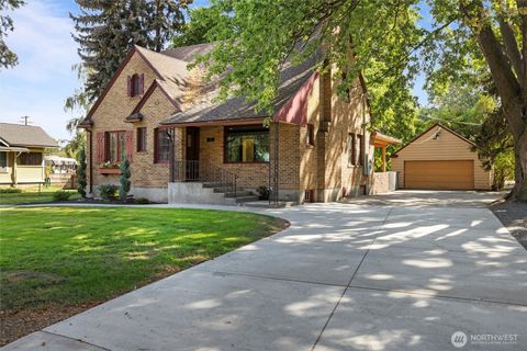 Photo of 317 Main Street, Waitsburg, WA 99361 (MLS # 2503007)