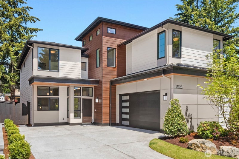 13128 NE 103rd Place