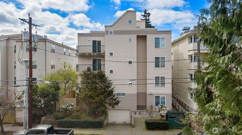 Photo of 2117 N 107th Street #402, Seattle, WA 98133 (MLS # 2504671)