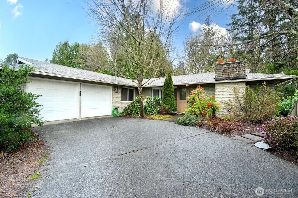 Photo of 26 165th Ave Ave SE, Bellevue, WA 98008 (MLS # 2348673)