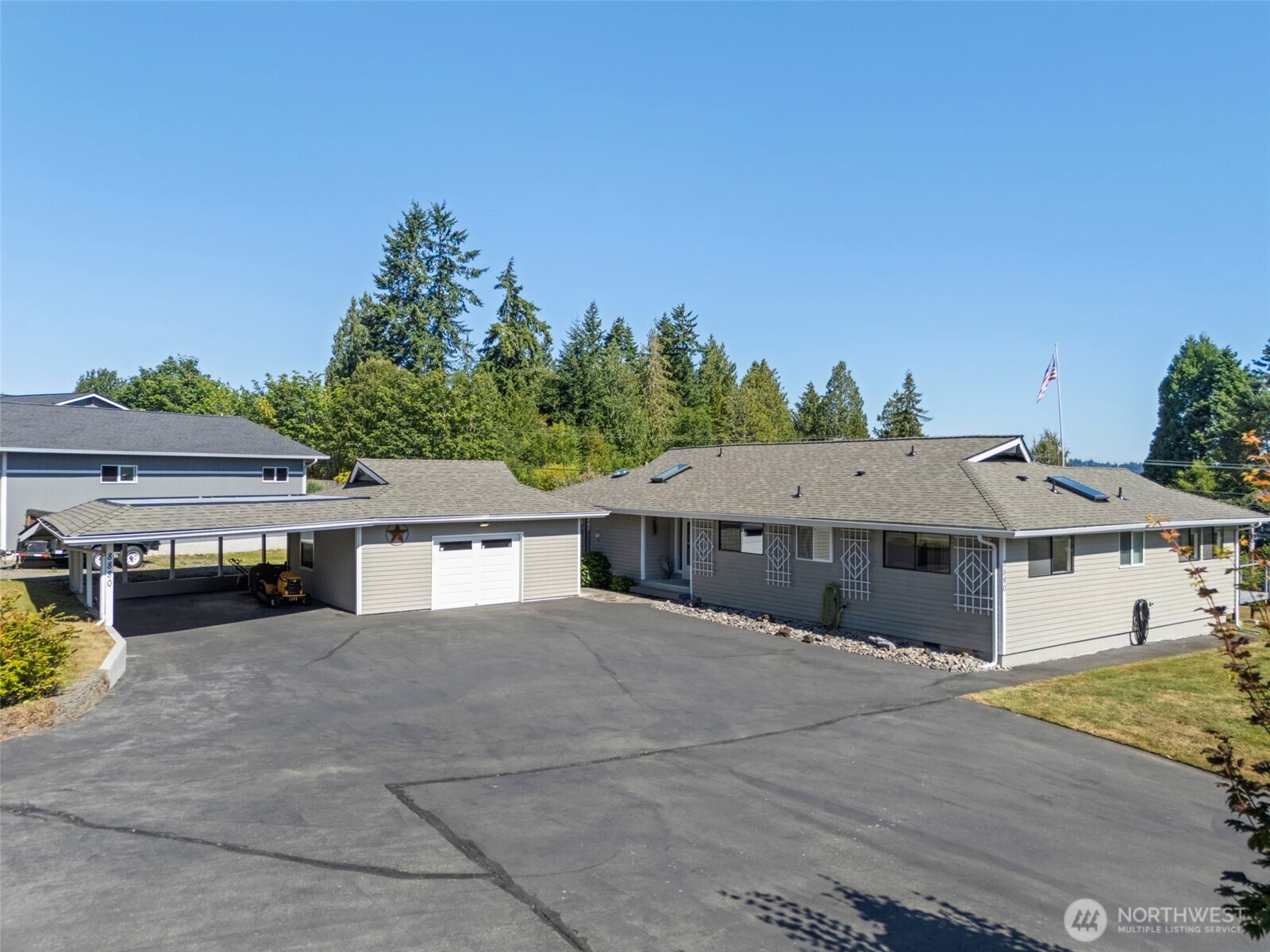 8880 SE Southworth Drive