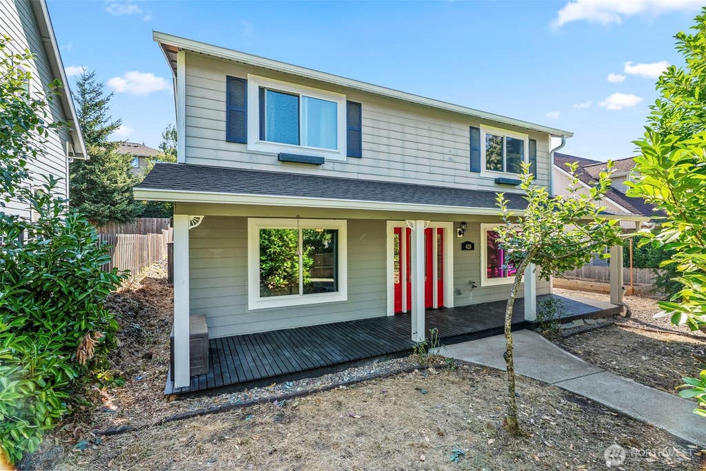 Photo of 428 S 2nd Place, Kalama, WA 98625 (MLS # 2572503)