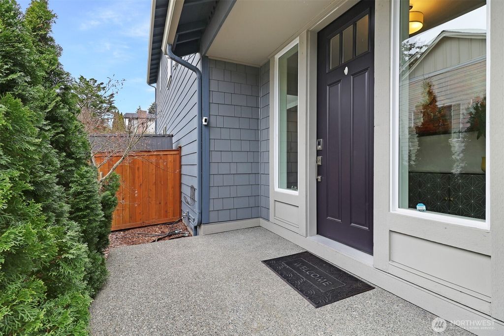 Photo of 31312 43rd Place SW, Federal Way, WA 98023 (MLS # 2500000)