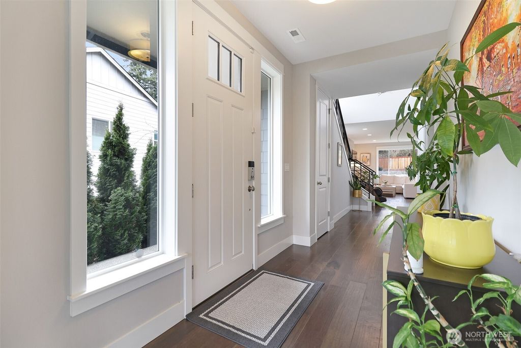 Photo of 31312 43rd Place SW, Federal Way, WA 98023 (MLS # 2500000)