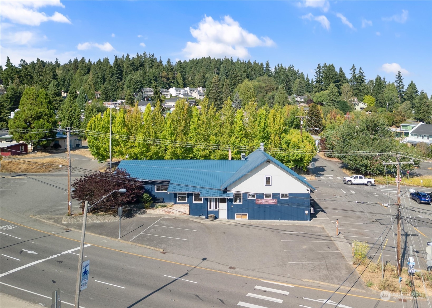 11212 NE State Highway 104