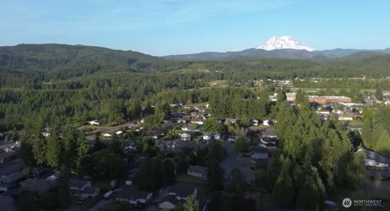 309 Antonie Avenue N