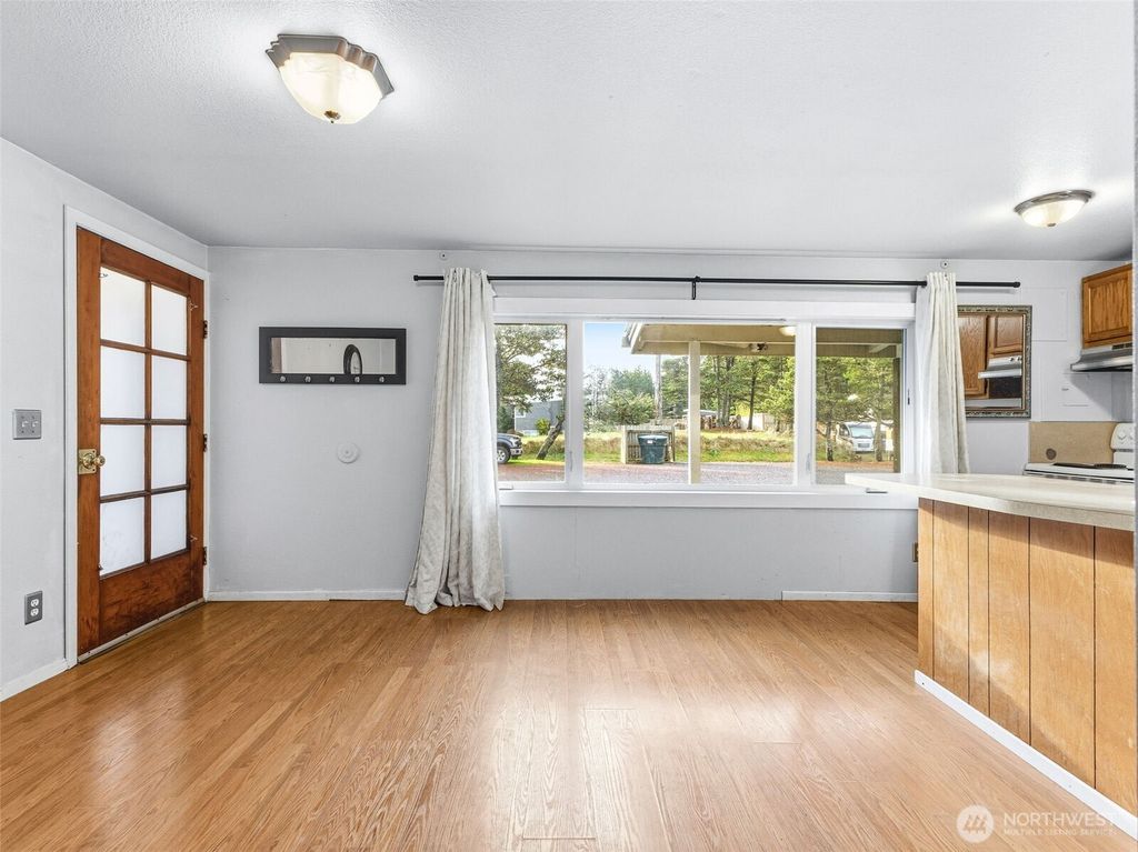 Photo of 1611 S Ocean Beach Boulevard #8, Long Beach, WA 98631 (MLS # 2463711)