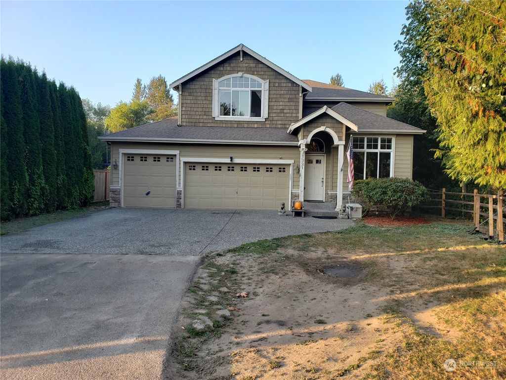 Photo of 1321 149th Street SW, Lynnwood, WA 98087 (MLS # 1989167)