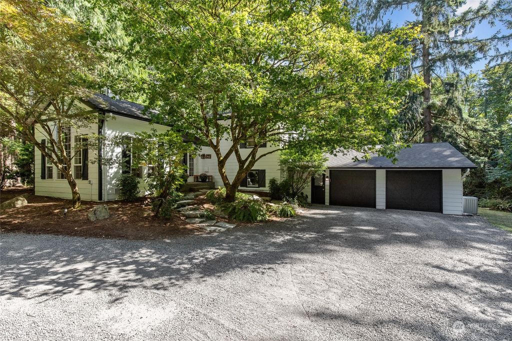 Photo of 23001 NE 72nd Place, Redmond, WA 98053 (MLS # 2215338)