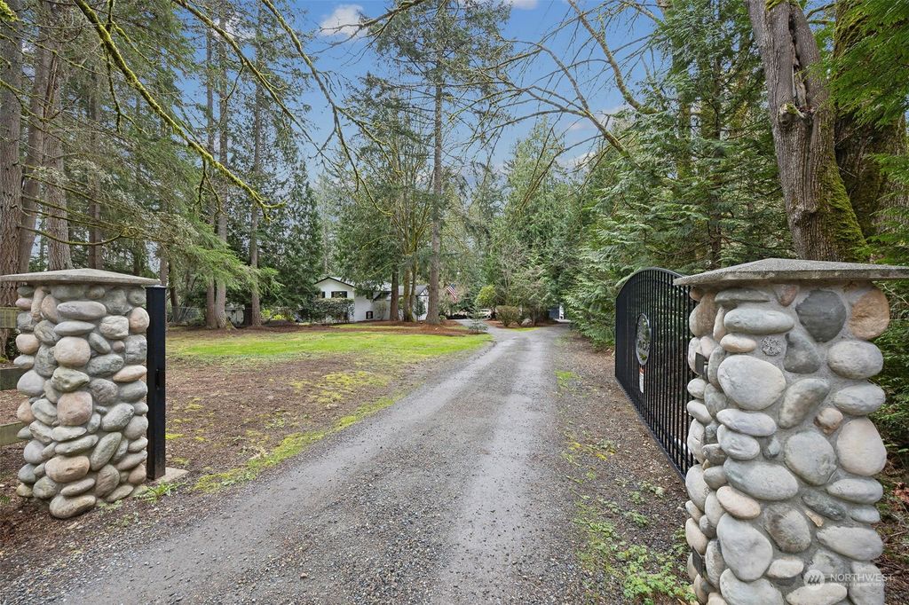 Photo of 23001 NE 72nd Place, Redmond, WA 98053 (MLS # 2215338)