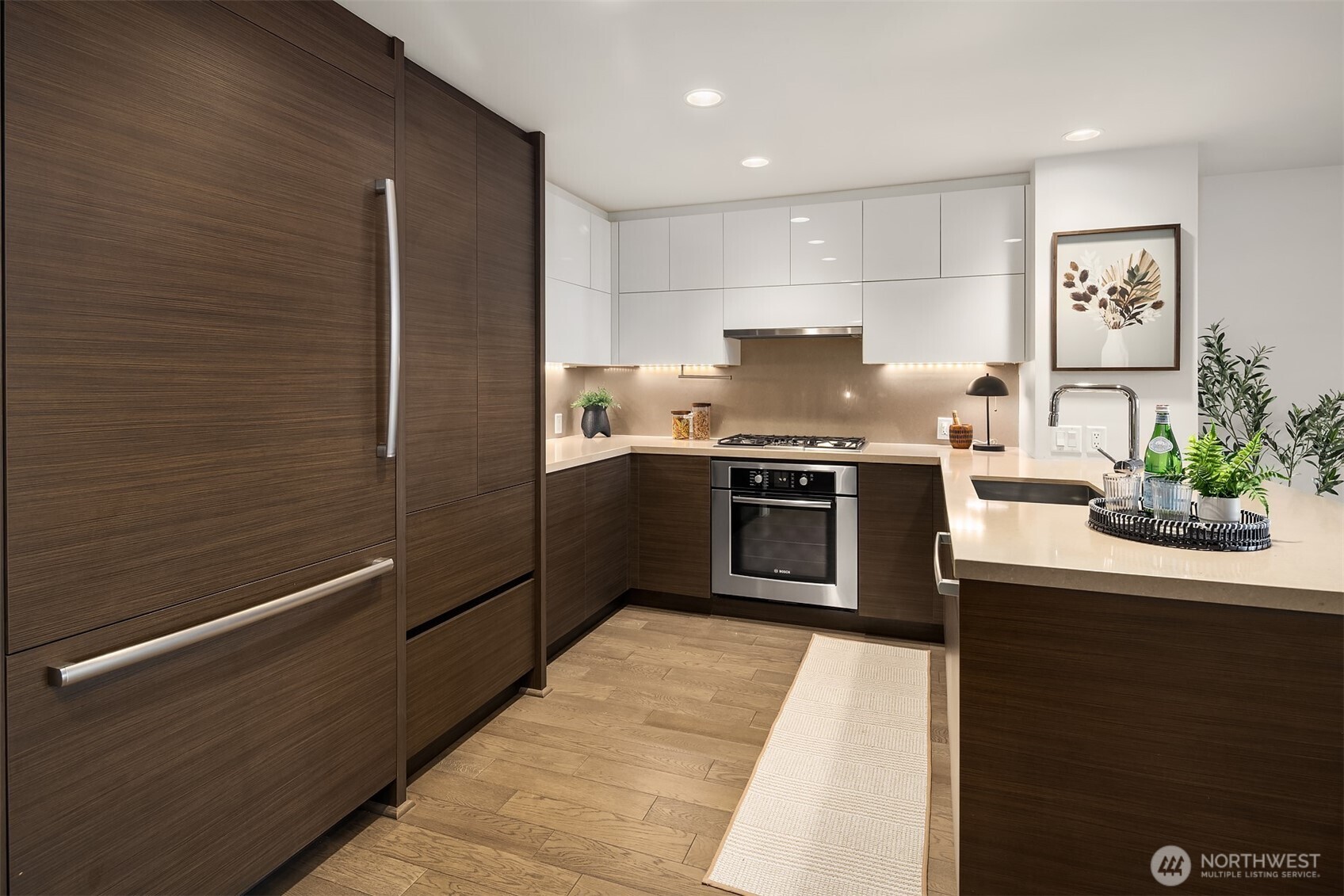 588 Bell Street 201S