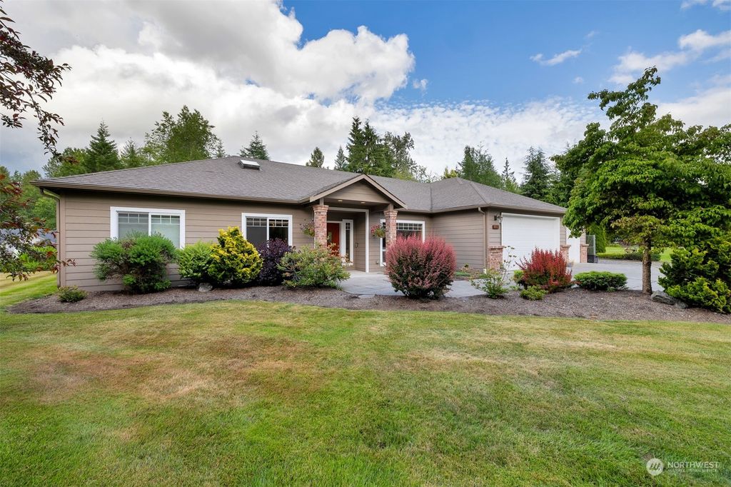 Photo of 11113 115th Avenue NE, Lake Stevens, WA 98258 (MLS # 2128268)