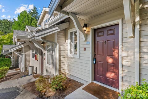Photo of 2300 Jefferson Ave AVE NE #G131, Renton, WA 98056 (MLS # 2564788)