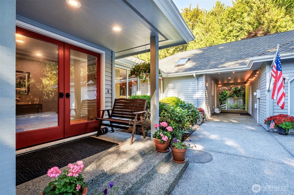 Photo of 15526 NE 155th Street, Woodinville, WA 98072 (MLS # 2575904)