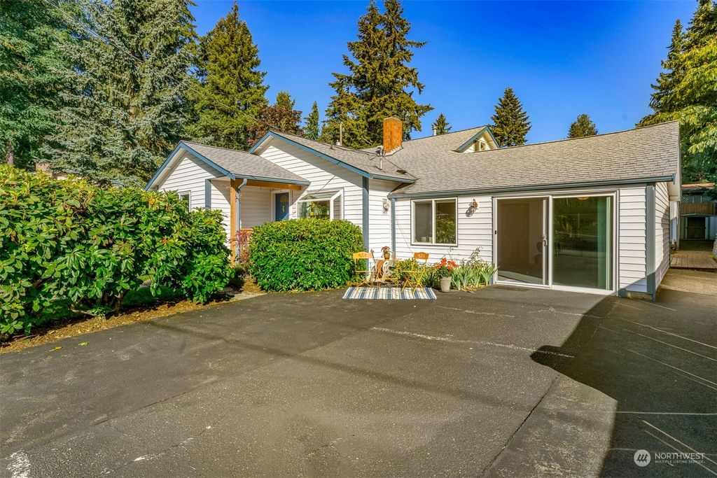 Photo of 1804 N 157th Street, Shoreline, WA 98133 (MLS # 2296528)