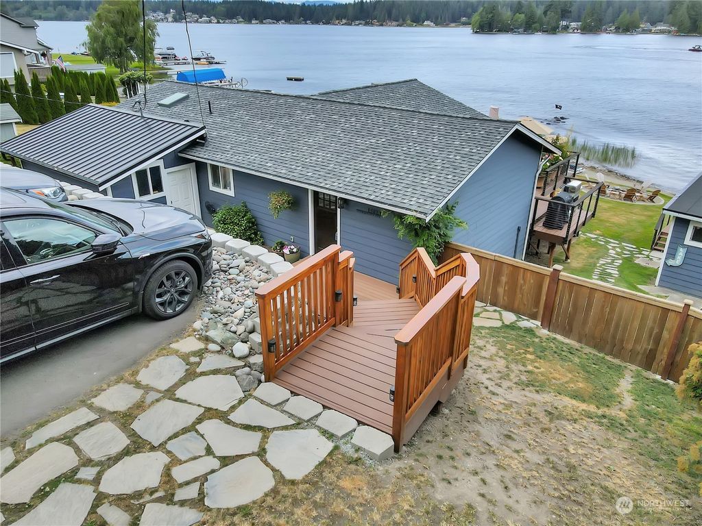 Photo of 15823 Sturtevant Avenue, Stanwood, WA 98292 (MLS # 2269860)
