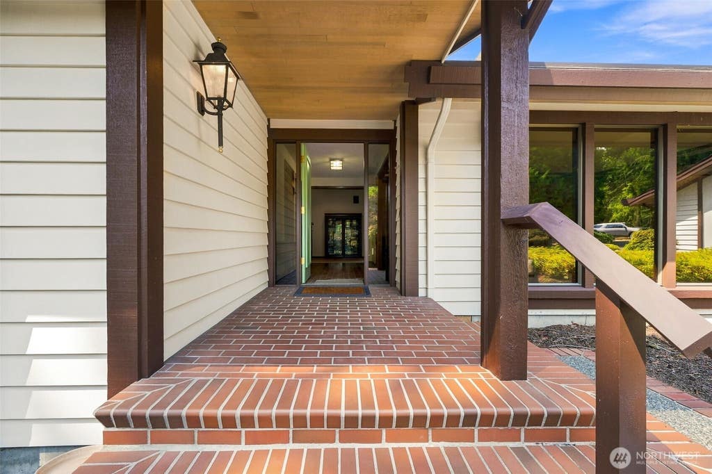 Photo of 18916 SE 440th Street, Enumclaw, WA 98022 (MLS # 2574689)