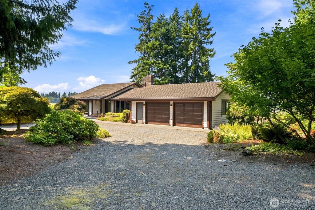 Photo of 18916 SE 440th Street, Enumclaw, WA 98022 (MLS # 2574689)