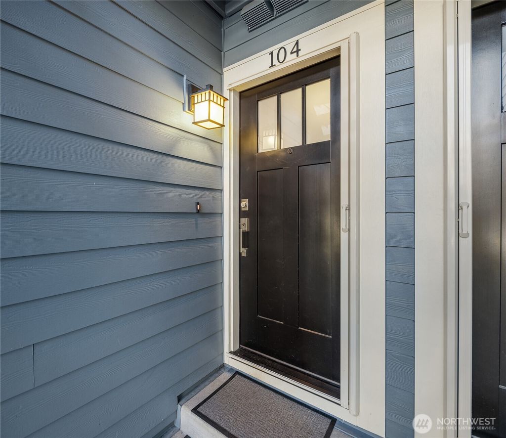 Photo of 11905 93rd Avenue NE #A104, Kirkland, WA 98034 (MLS # 2487540)