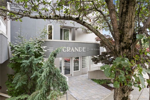 Photo of 601 W Mercer Place #401, Seattle, WA 98119 (MLS # 2545198)