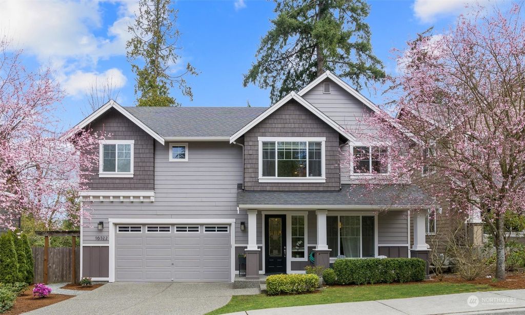 Photo of 16522 85th Place NE, Kenmore, WA 98028 (MLS # 2043132)