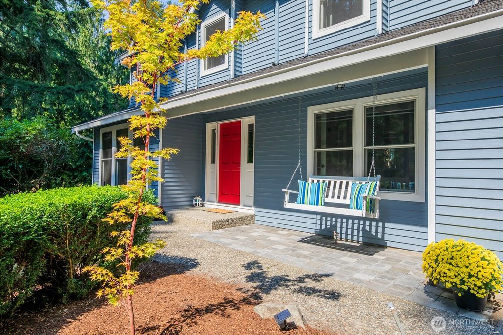 Photo of 21700 SE 37th Street, Sammamish, WA 98075 (MLS # 2433296)
