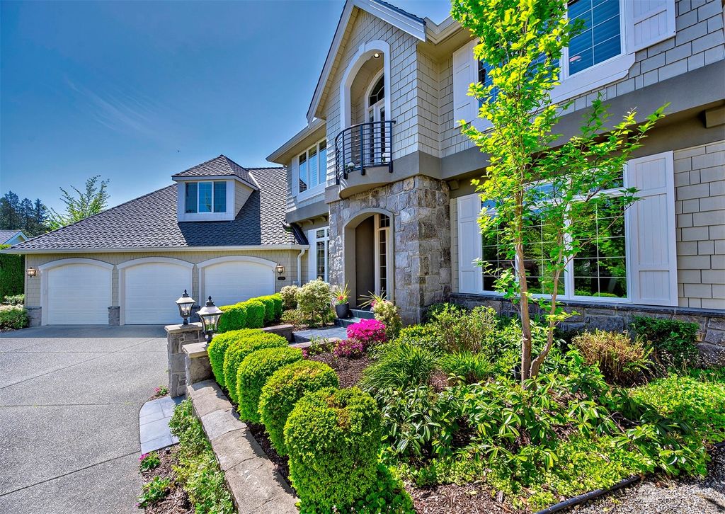 Photo of 4221 194th Place NE, Sammamish, WA 98074 (MLS # 2101580)