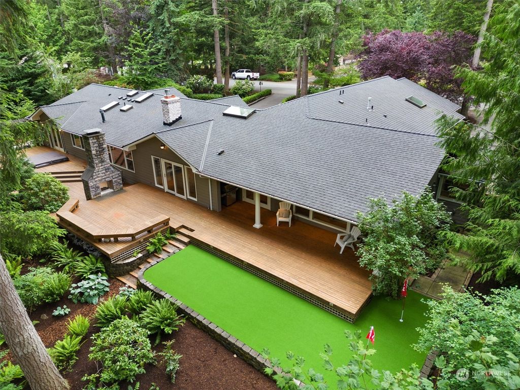 Photo of 3406 239th Avenue SE, Sammamish, WA 98029 (MLS # 2049322)