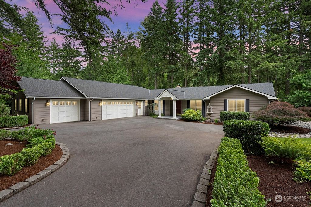 Photo of 3406 239th Avenue SE, Sammamish, WA 98029 (MLS # 2049322)