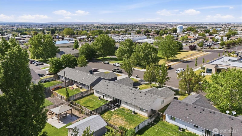 905 Ball Court