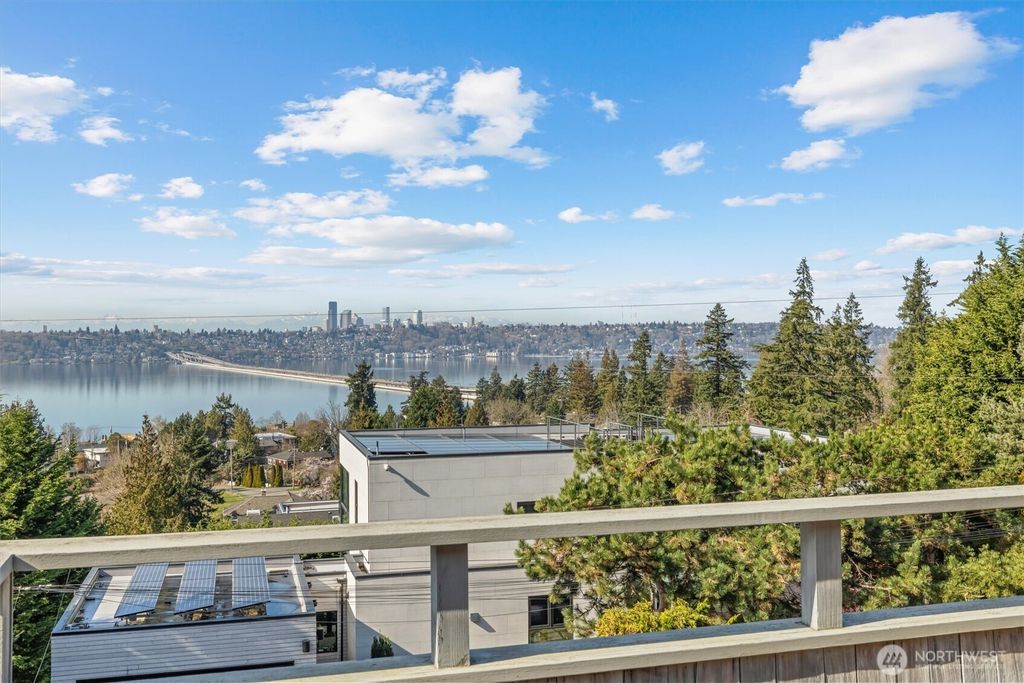 Photo of 2800 68th Avenue SE, Mercer Island, WA 98040 (MLS # 2503382)